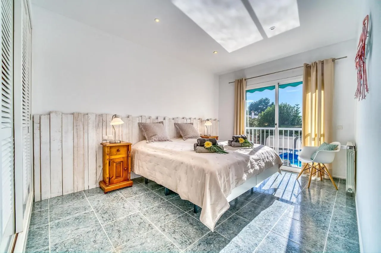 Ideal Property Mallorca - Casa Osborne Port de Alcudia  Spain