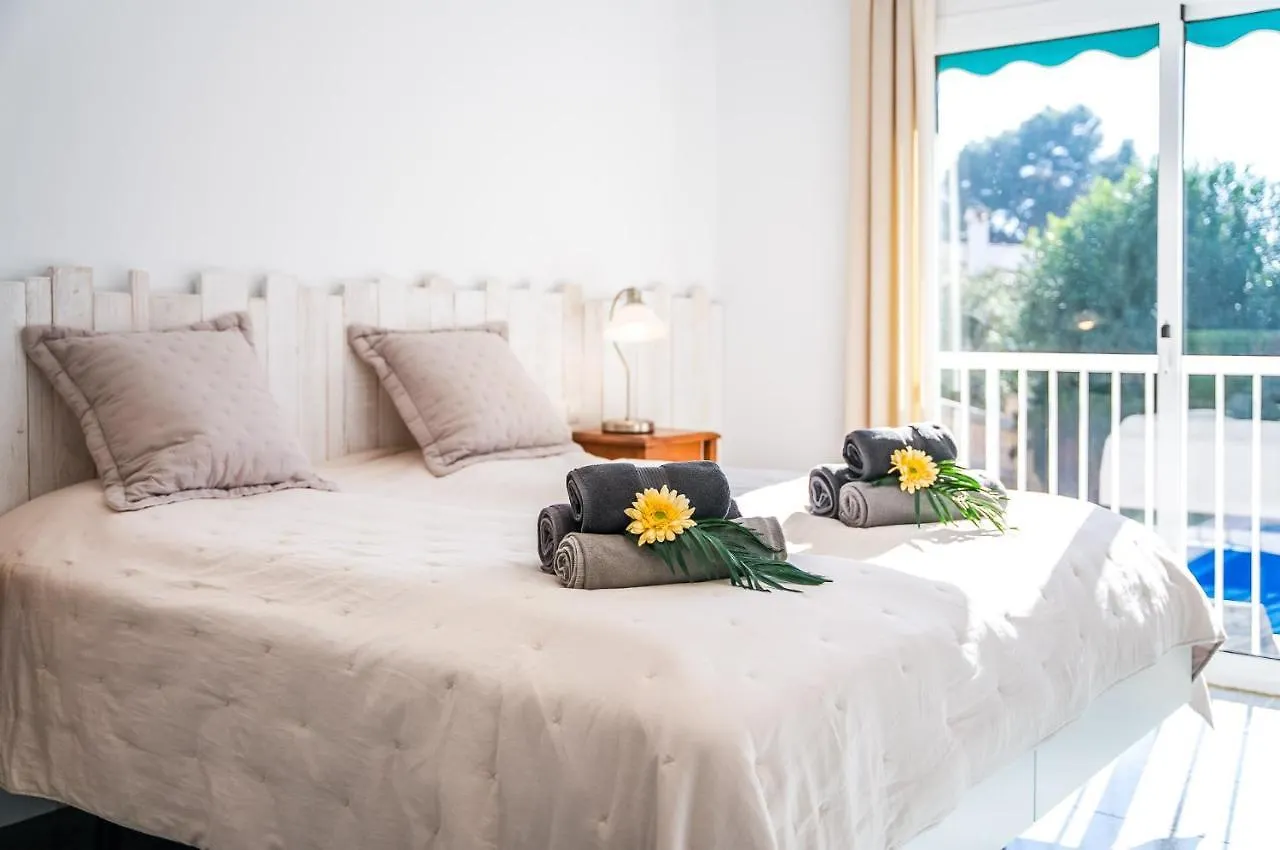 Ideal Property Mallorca - Casa Osborne Port de Alcudia  Spain